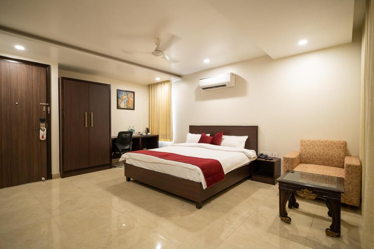 Hotel Sheerha Royal Residency-Near Jaipur Airport Exterior foto